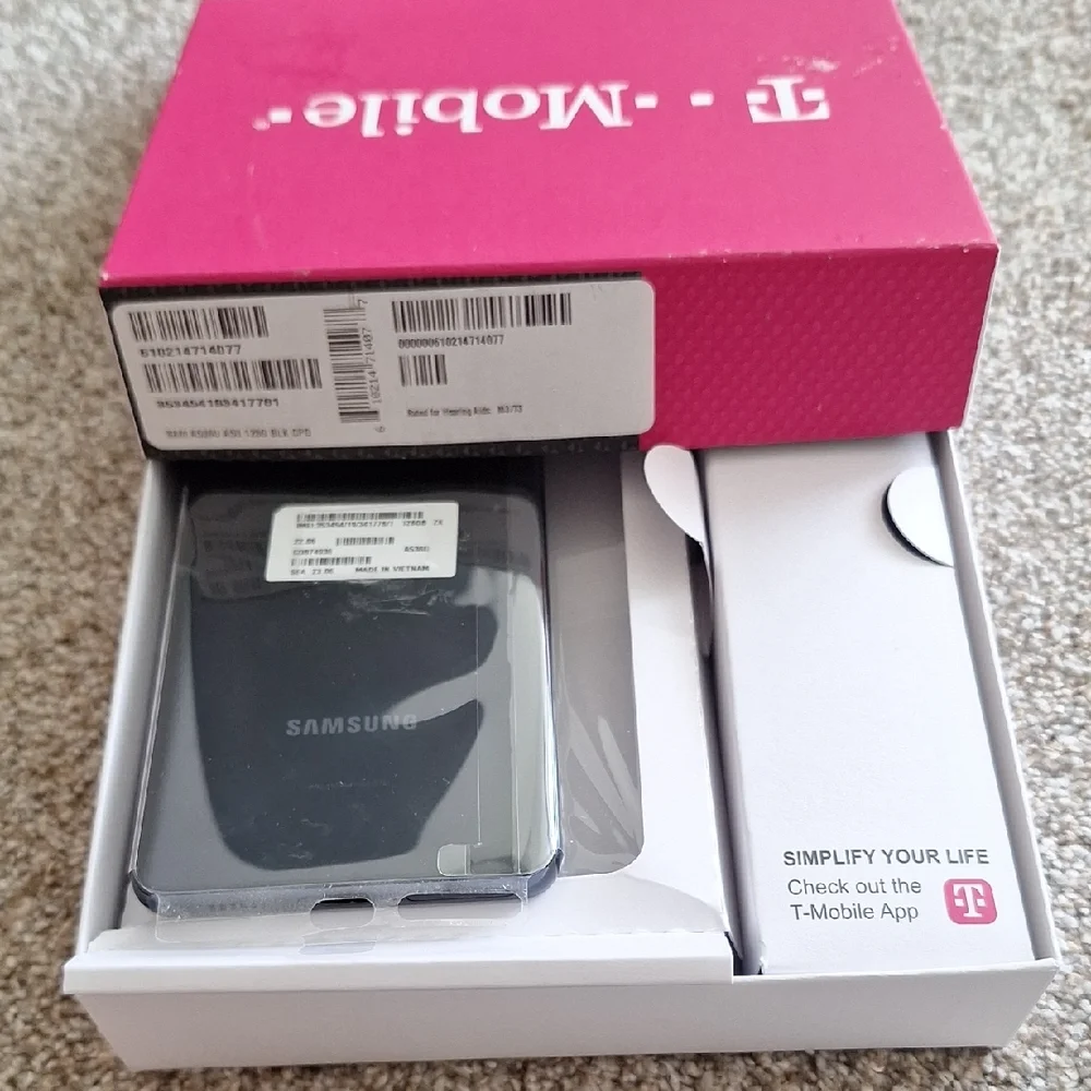 Samsung Smartphone with Sleek Gray Design
